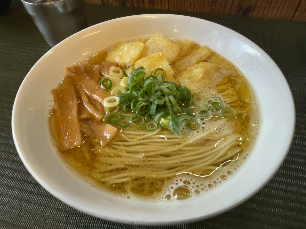 MitsuoDak's tweet photo. 以前、香川県に「はまんど」以外で美味しいラーメン屋ある？なんて言ってましたが、失礼しました！朝ラー、めっちゃ美味しかったです！

ぶらねた香川：港町の朝ラー！伊吹いりこセンター観音寺店 https://t.co/pSGinLK1fK https://t.co/H4g1qmizh2