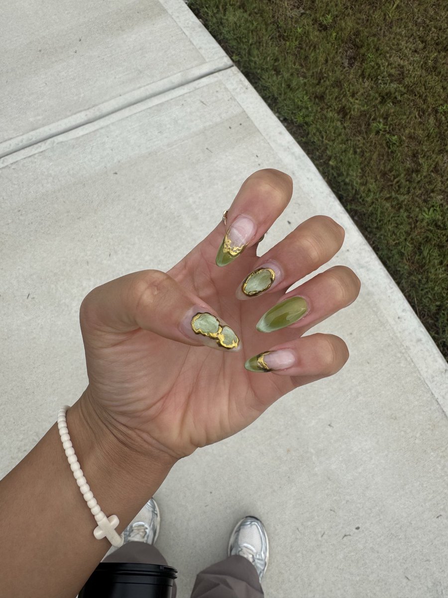 jordanheir's tweet photo. what i asked for vs what i got 😍 #overlydelivered 💅🏽 https://t.co/vesAuRFa6u