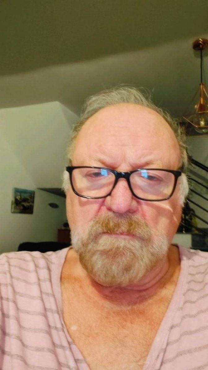 Ernesttr0's tweet photo. Hello I need long time relationship please I'm new here https://t.co/jAmMUMN16A