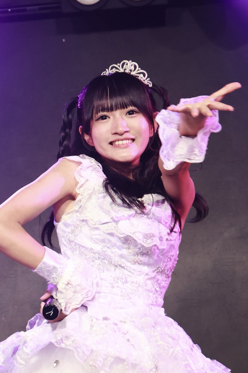 E_31773's tweet photo. 26.08.02
DIANNAプロジェクト 東京定期公演vol.4

会場のどこにいても天使ファンサ＆レスをくれるしーちゃん様🫰🪽
#idy #秋華 https://t.co/ZndHPoYxZC