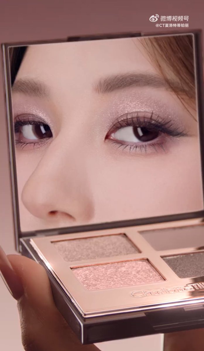 youniebear's tweet photo. the official tvc is released for charlotte tilbury’s new campaign 🩷

this was just filmed soooo incredibly well i am in love https://t.co/IYexx7MHuv