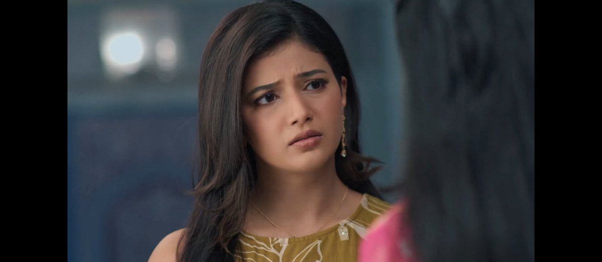 samridhiisverse's tweet photo. She is looking so pretty 🤍💚

#SamridhiiShukla #AbhiraSharma
#yrkkh https://t.co/7IHQxUCy5Z