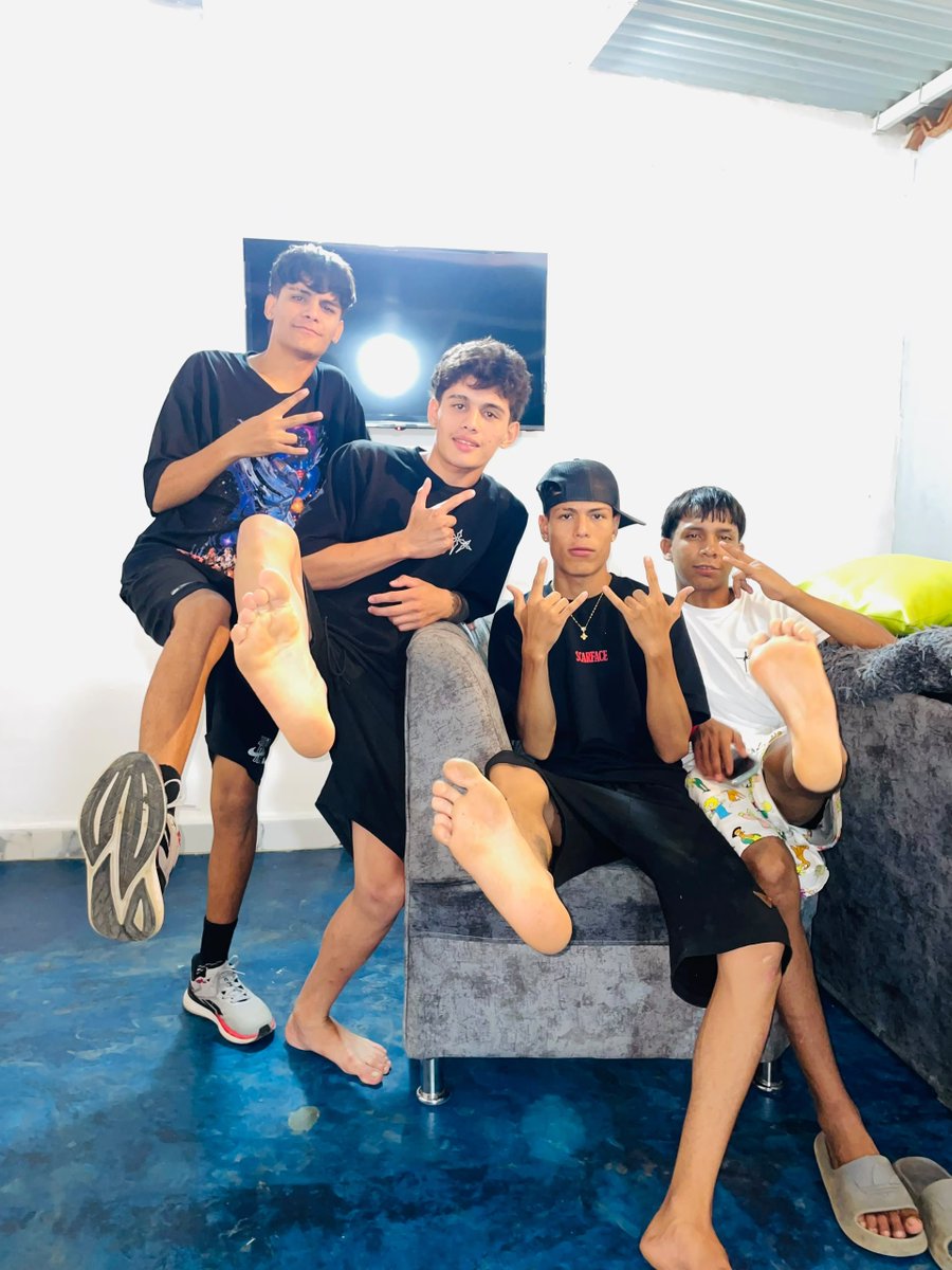 CristhianU87057's tweet photo. 4 Latino kings who would spit on you and stomp on your face, come and buy all the faggot content (35-50)🤑💰🤮😈#findom #ATM #cashmaster #cashslave #feet https://t.co/BNPnD0MMbj