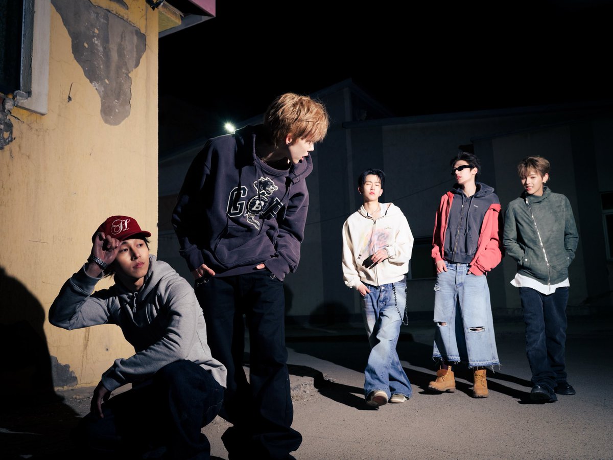 wayfboys's tweet photo. see yall in 10

#wayfboys #wayfboysdo https://t.co/6anBvrLbbG