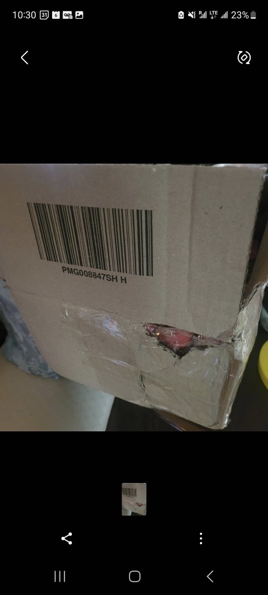 battlemtga's tweet photo. Product damaged during shipping and support is unwilling to compensate just due to a damaged box.  If thats the policy I think everyone would appreciate a bit more care in packing. 🙏🙏@MTG_Arena @wizards_magic https://t.co/n807jrw9Uz