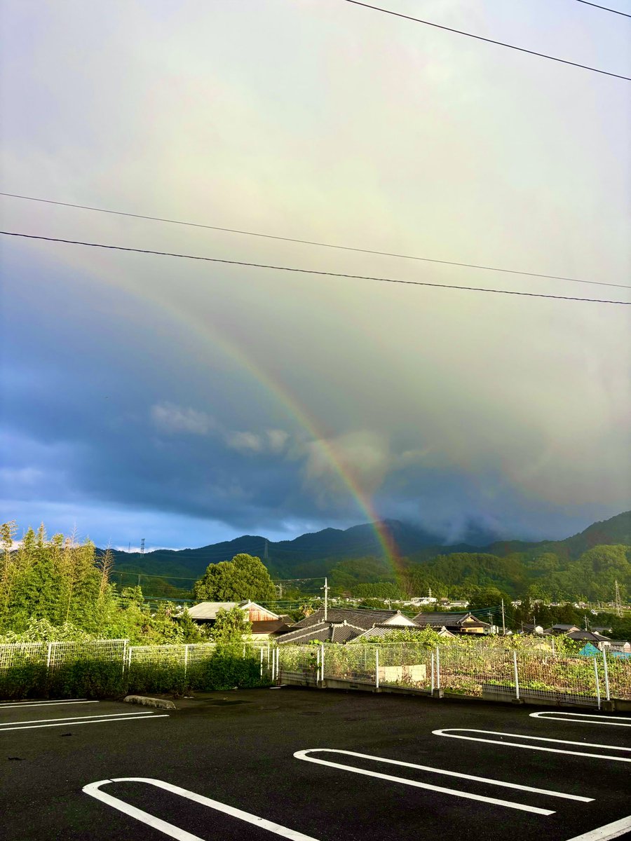 kne1221's tweet photo. 一日おつかれ山⛰️ https://t.co/tWHkjWs6qB