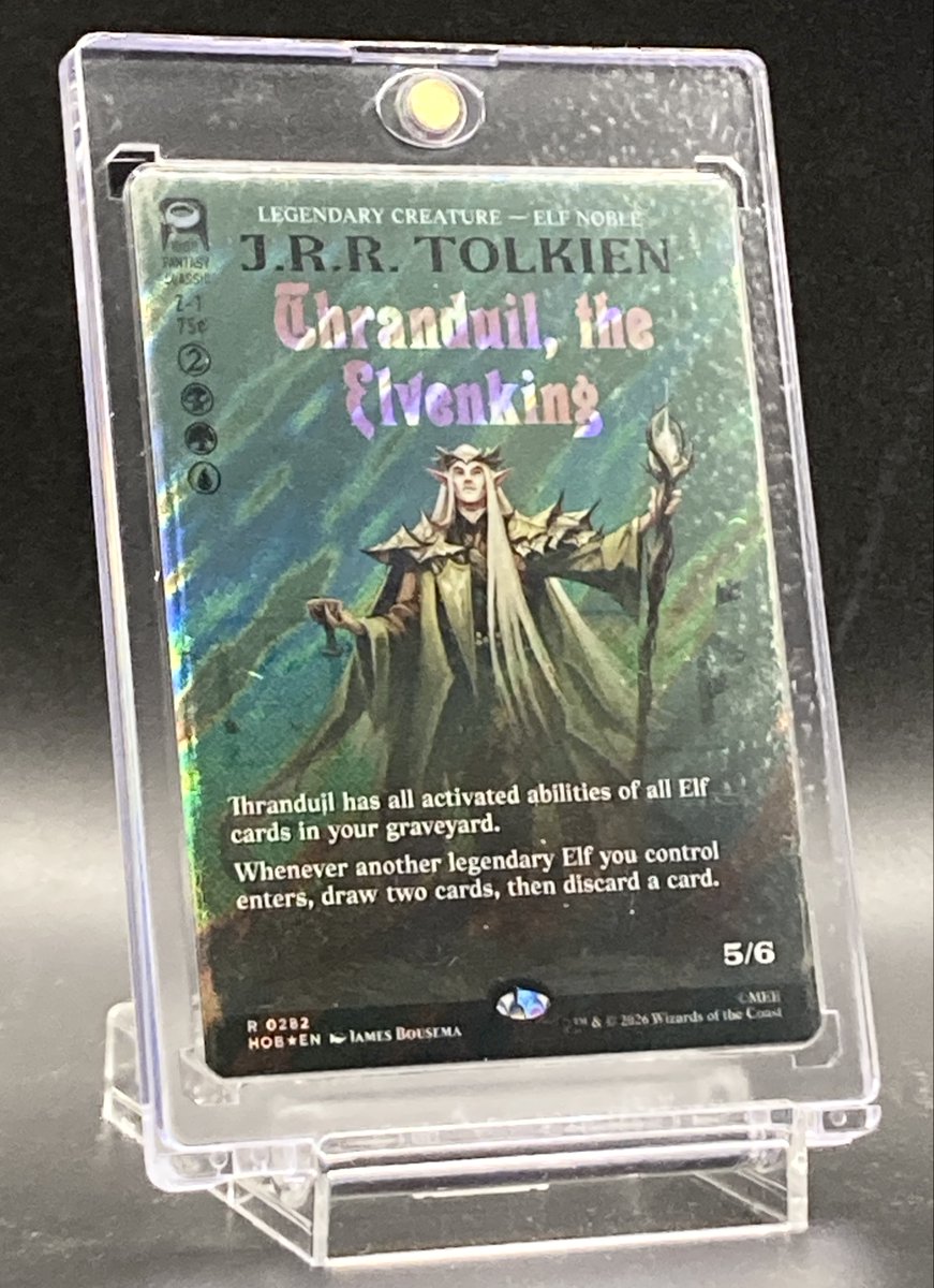 InPism's tweet photo. 今日はMTG Hobbit の英語版コレブを1box! 1boxしか手に入りませんでした.....😭😭
そしてbook coverのThranduil, the Elvenking サージFoil引けた😍 良かった！
もっと開けたいけど定価では手に入らないんだよなー😭
#mtg #hobbit https://t.co/Xa076ZBtDx