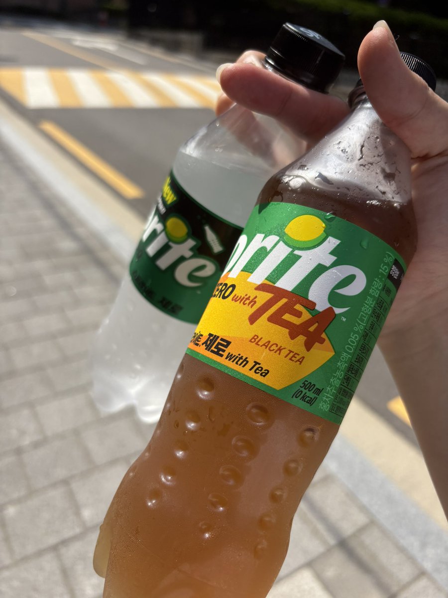 dnakdl1412's tweet photo. 우울해서 좀 먹었어 https://t.co/VuYoC83Ydi