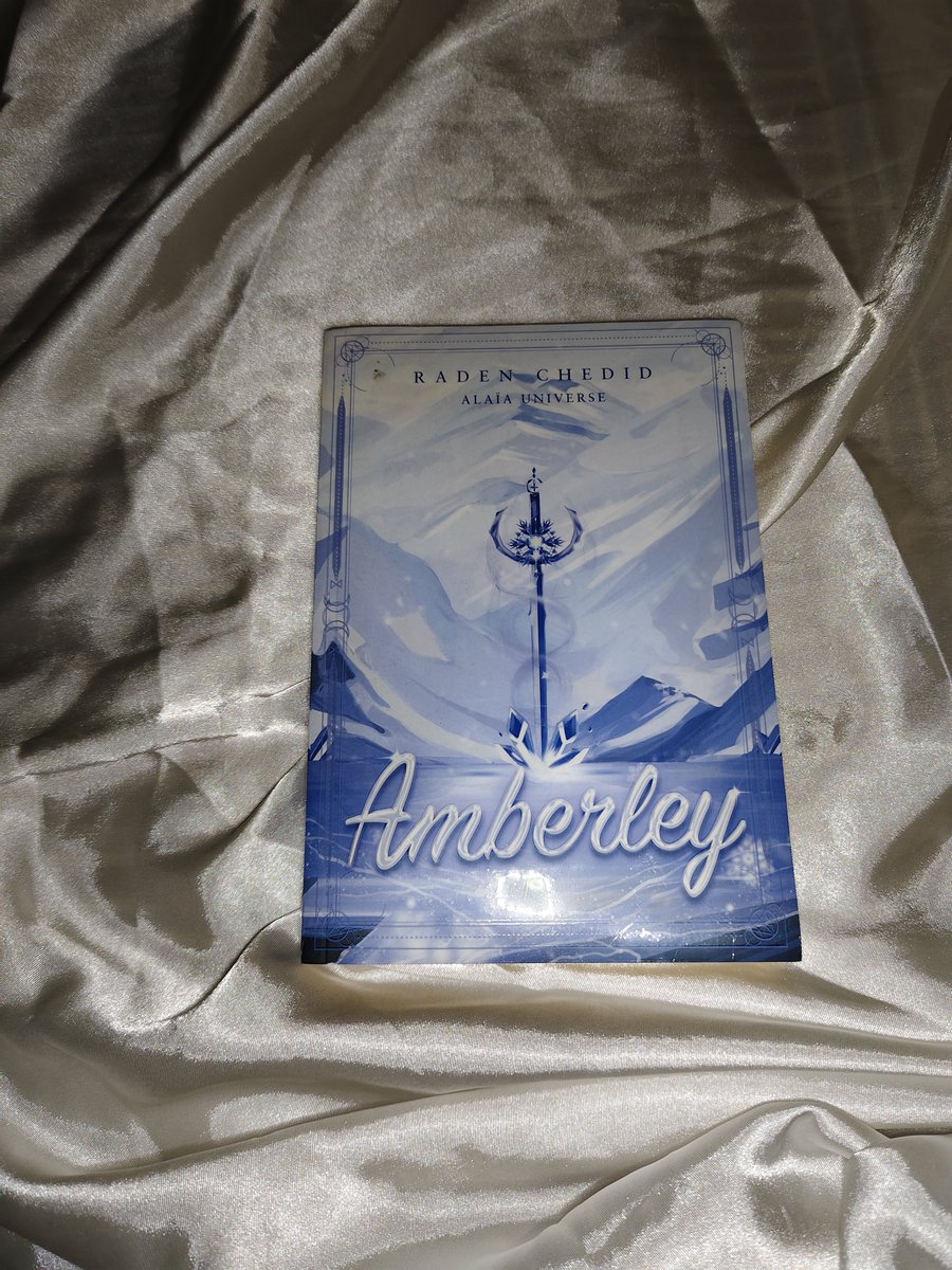 forme_an's tweet photo. Hai hai aku mau prelovedin sebagian koleksiku lagi ya, pembayaran split oren 🍊✌
#prelovedbuku #preloved #novel #romance #fantasy https://t.co/8MEFQZSwW5