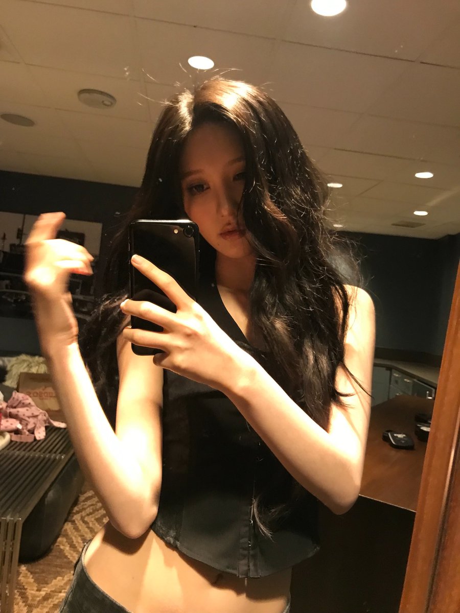 of__autumn's tweet photo. 260807 인스타 #가을
-
🐈‍⬛ https://t.co/6AQZ1PgMMR