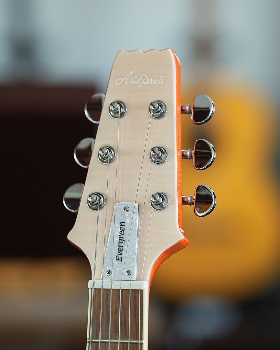 ARIA_GUITAR's tweet photo. ARIA PRO II
PE-AE200 MBWH Marble White
フレイムメイプルに鮮やかなカラーと、パーロイドピックガードを採用したモデル。
AEロゴ刺繍入りABC-300ギグバッグが付属します。
#ARIAPROII #ARIA #Evergreen
https://t.co/prz0dfHYRW https://t.co/bfwos5kKUh