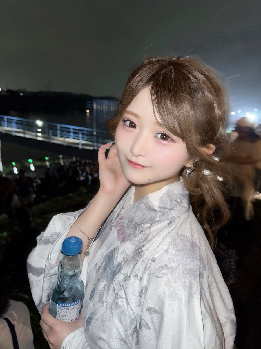 _2OO1s_'s tweet photo. 八月の夜募るI love you 🎐🫧𓂃𓈒𓂂 https://t.co/kOl9xrP8Br