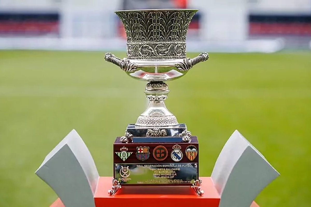 TouchlineX's tweet photo. 🚨 𝗕𝗥𝗘𝗔𝗞𝗜𝗡𝗚: The Spanish Super Cup will no longer take place in Saudi Arabia.

It will take place in Istanbul, Turkey. https://t.co/ucueCMMFPC