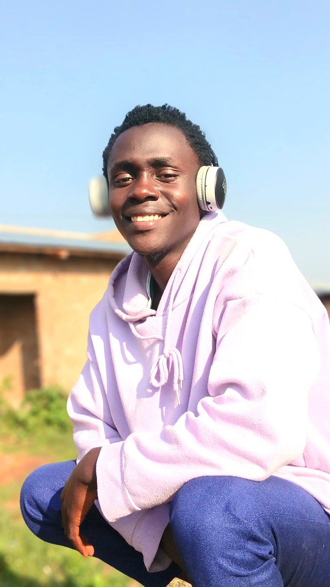 IamMujuni's tweet photo. As a therapist, music might be the only therapy to treat emotional distress 
This is real me am not a robot 
Iam Mujuni @IamMujuni https://t.co/nRskrR3qpo