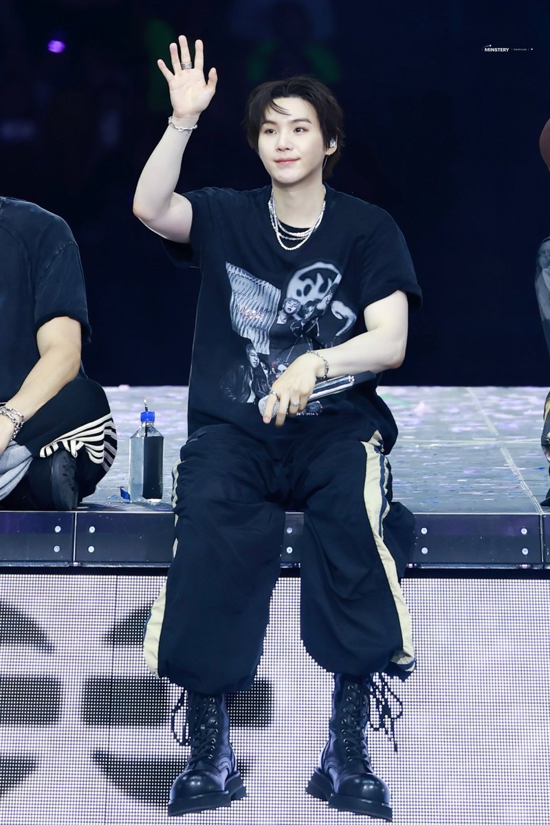 minstery_0309's tweet photo. 260806

#BTS #SUGA #슈가 #민윤기 #방탄소년단
#YOONGI #MINYOONGI https://t.co/hwNzWxPBl6