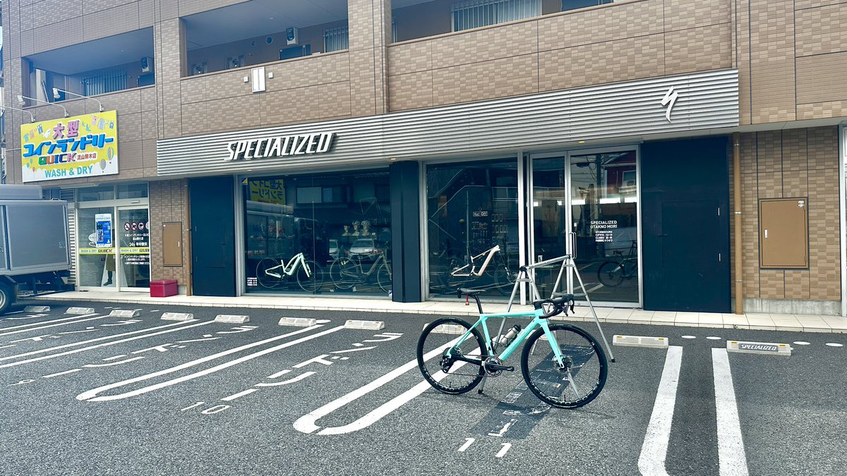 Twitosister's tweet photo. 本日のサイクリング完了。
今日は早朝から千葉方面へ走りに行ってきたよ！

スパメッツァおおたか 竜泉寺の湯でサ活。

スペシャライズドおおたかの森で最新のS-WORKSを見学。

ビアンキ乗りの拠点、ビアンキストア柏の葉を訪問。

千葉の方、一緒に走りましょう！ https://t.co/Am7iVBzUdC