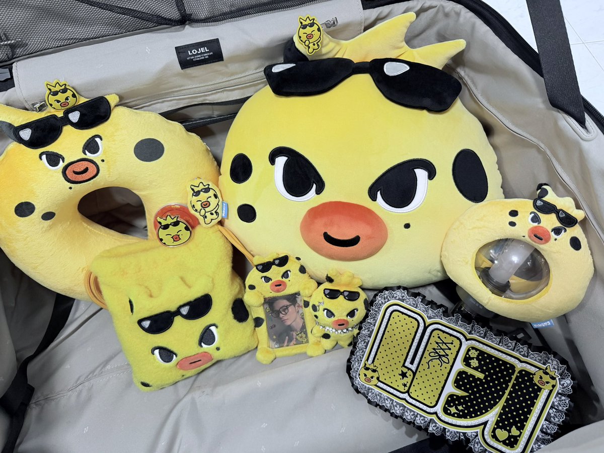 niksemi's tweet photo. 준비 끝!!! 💛💛💛💛💛💛 https://t.co/YHJyw94UmU
