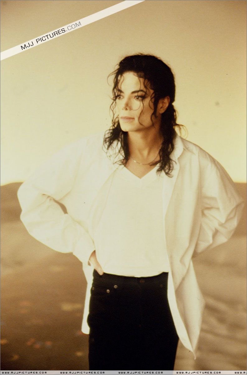 helloagustmoon's tweet photo. WE STILL TALK ABOUT YOU PEPSI DREAMS 1992 MICHAEL PEAK VAMPIRE ERA https://t.co/W4rYNKTUFb