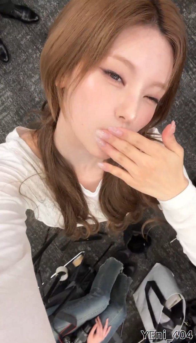 _imthemafia's tweet photo. she is so baby 👶

#YEJI #ITZY https://t.co/zsHy5LKWSm