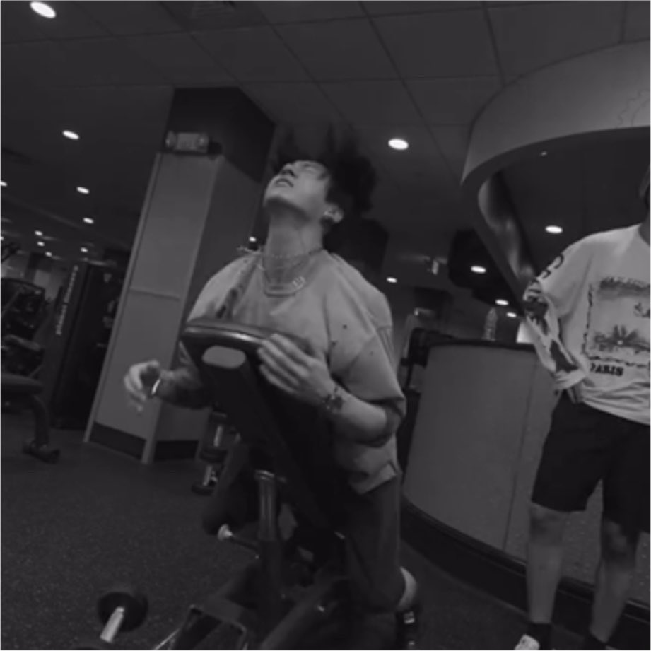 servcuntmin's tweet photo. man this is fucking frying me soo bad did he do 50 sets of fuck my life cause???:;???? https://t.co/9z5ZXcSYqP