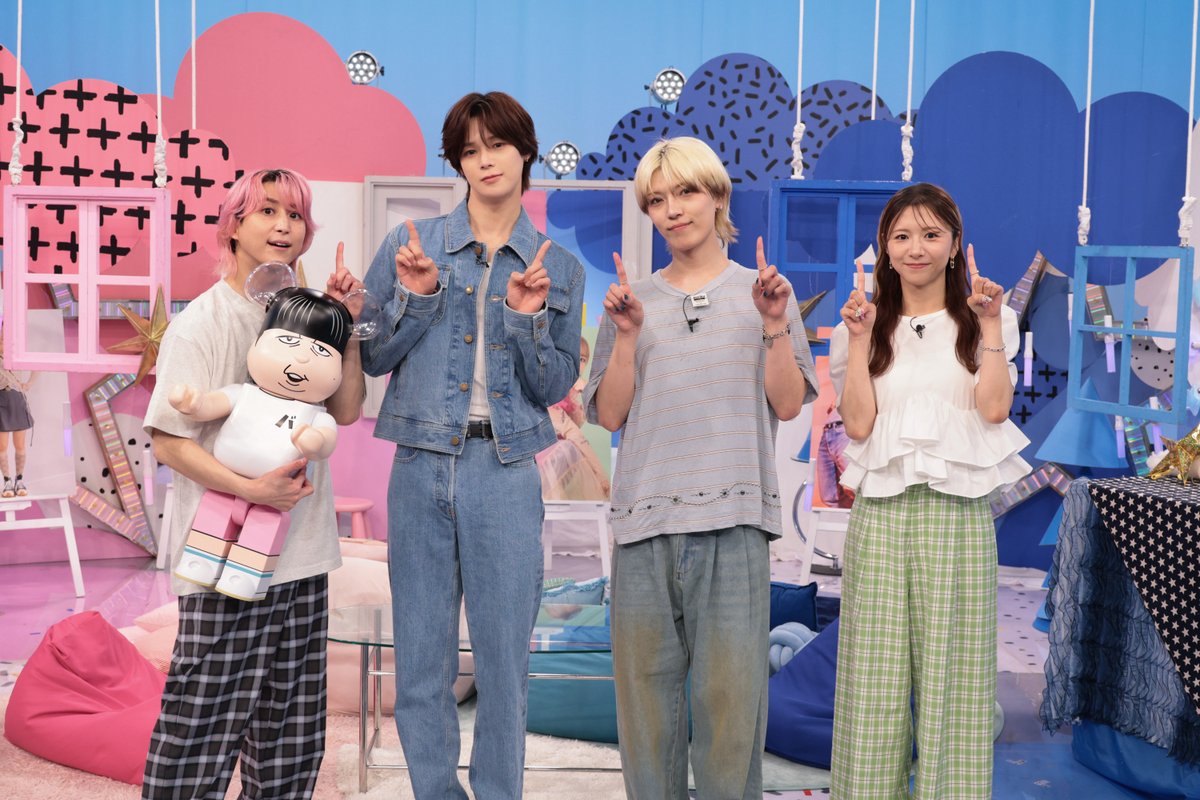 nittele_ntv's tweet photo. 8日(土)の放送で
再生回数が"億"を超える
"バズりダンスの振付師"を深掘り！

槙田紗子💬"バズる振り付けには
8：2の法則がある"

番組をイメージした楽曲に
"バズる振り付け"を考案

佐久間大介(Snow Man)💬
"これはバズるわ"

🗓️毎週土曜夜11時30分
『#サクサクヒムヒム』
https://t.co/mwEC87ohyF https://t.co/28iyrE1Pq1