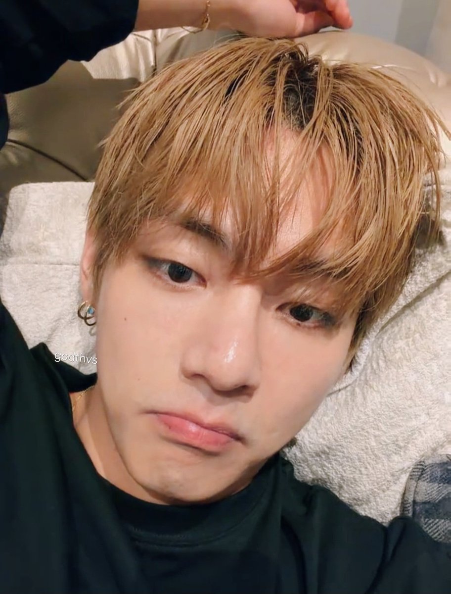 godthvs's tweet photo. pouty puppy https://t.co/x0kWrfDp3E