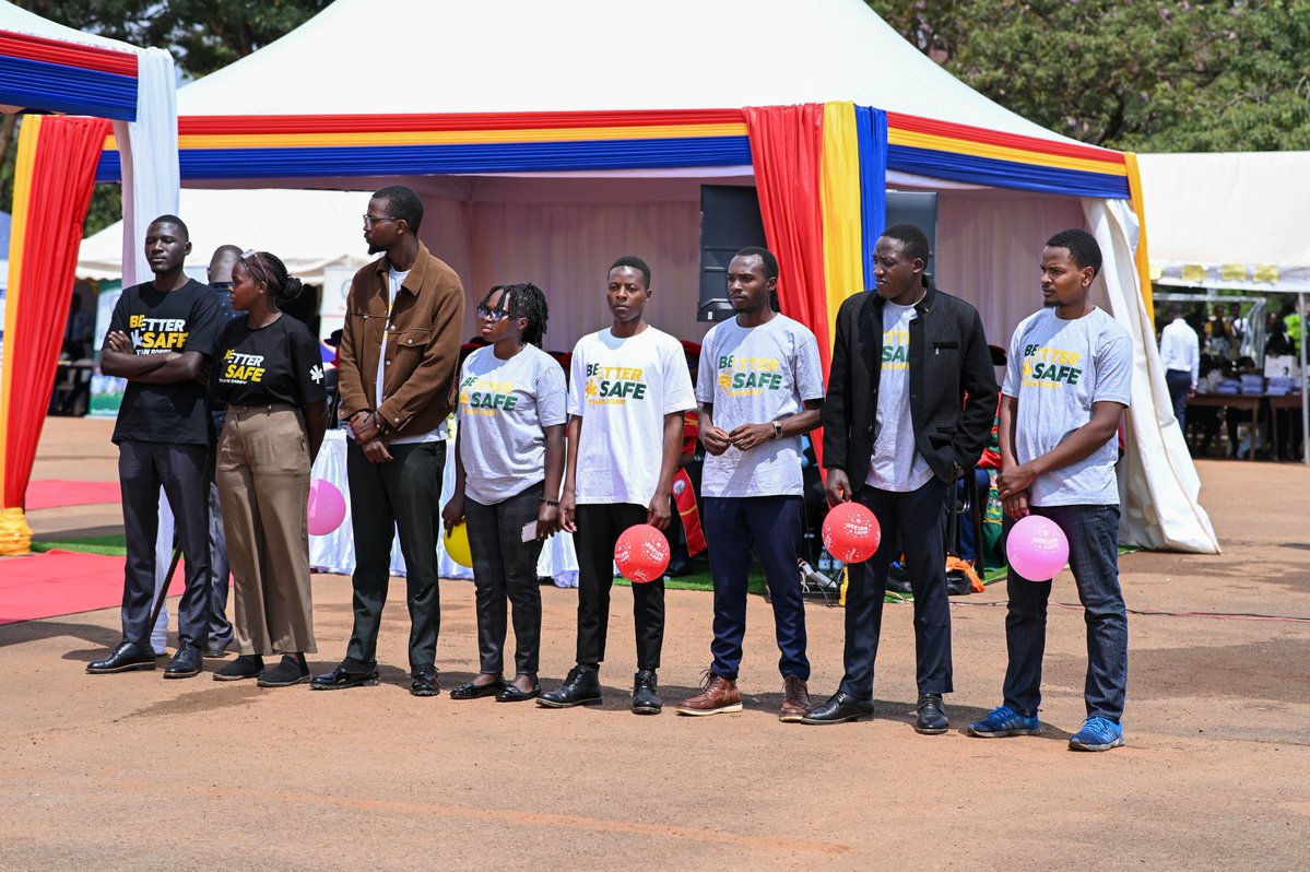 ATobius72466's tweet photo. The MUK Emerging Leaders Program team at MUBS at the Freshers orientation this week on duty to expand the coverage of the values-driven leadership among students.#valuestoday #Leaderstomorrow
#Nationstransformedacrossgenerations.#SAFEclubs @lifeministryUg
@Globalleadershipsummit https://t.co/ODGEp4i3a6