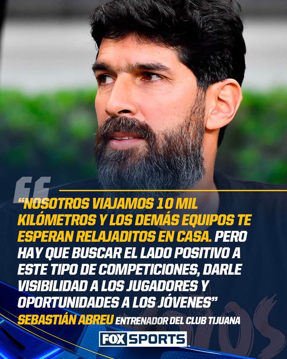 FOXSportsMX's tweet photo. ¡DE 'LOCO' NO TIENE NADA! 🤔

#CentralFOX | Sebastián Abreu hizo un análisis claro de las desventajas que los equipos mexicanos enfrentan en la Leagues Cup ❌

El técnico de Xolos dijo que, mientras ellos viajan y viajan, los clubes de EE.UU. están "relajaditos" sin desplazarse https://t.co/UeDYxYtC73