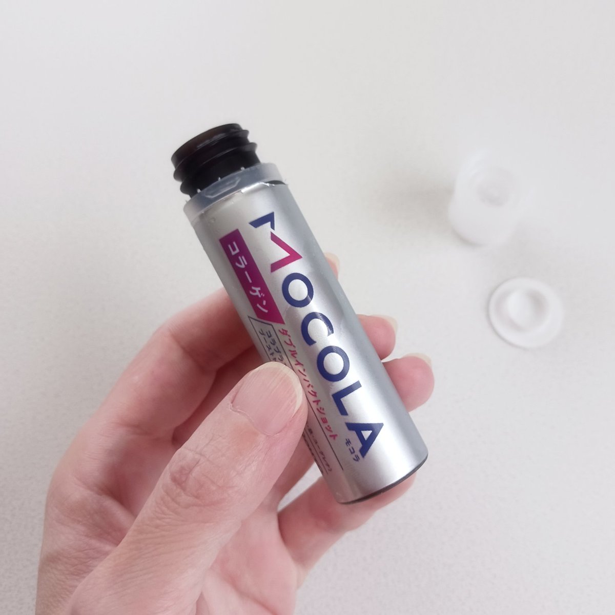 s_domingo_t's tweet photo. MOCOLA(モコラ) ダブルインパクトショット
ロート製薬様よりいただきました😊
粒は飲みやすい大きさ。
ドリンクは甘さの中に多少苦みを感じるピーチ&アセロラ味🍑
冷やして美味しく飲みました😊
#MOCOLA #モコラ #モコラダブルインパクトショット https://t.co/bF0ii6kqxy