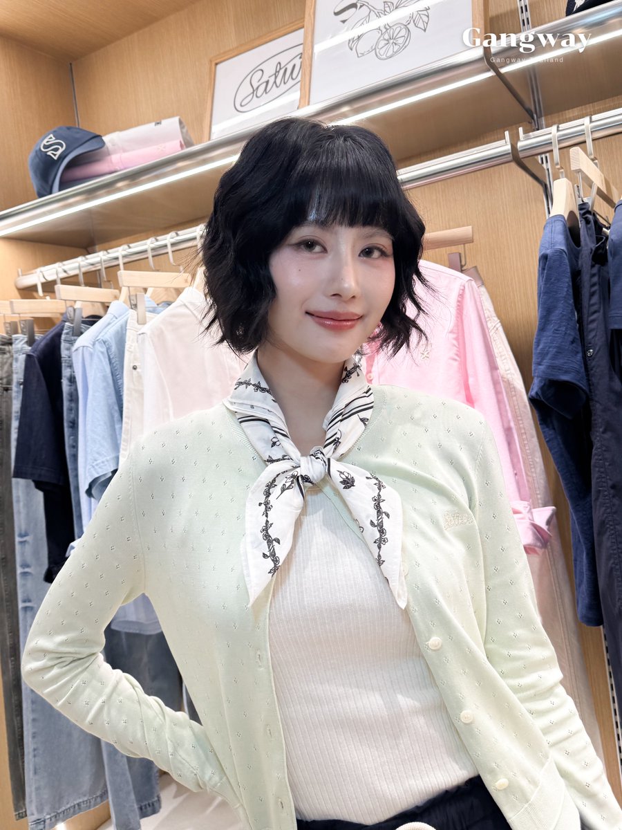 gangwayth's tweet photo. #GangwayExclusive แชะภาพ 'เกรซ บุศรินทร์' อวดลุคสไตล์ Contemporary Casual จากเกาหลีกับแบรนด์ SATUR แบรนด์แฟชั่นมาแรงจากเกาหลี กับการเปิด Flagship Store แห่งแรกในประเทศไทย และแห่งแรกในเอเชียตะวันออกเฉียงใต้🍂✨

#GRACEWithMySATUR
#SATUR 
#SATURThailand https://t.co/yeIREBY5S6