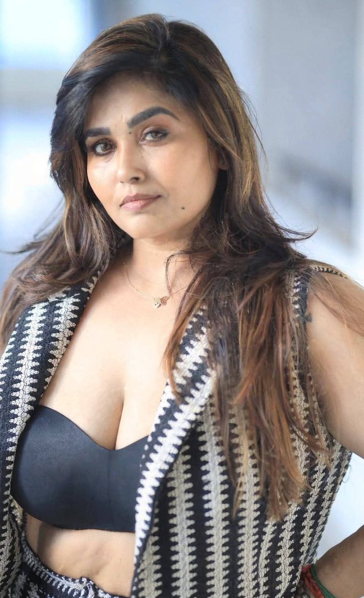 Siraj47k's tweet photo. Archana🥵 https://t.co/Qf2pB8tFv6