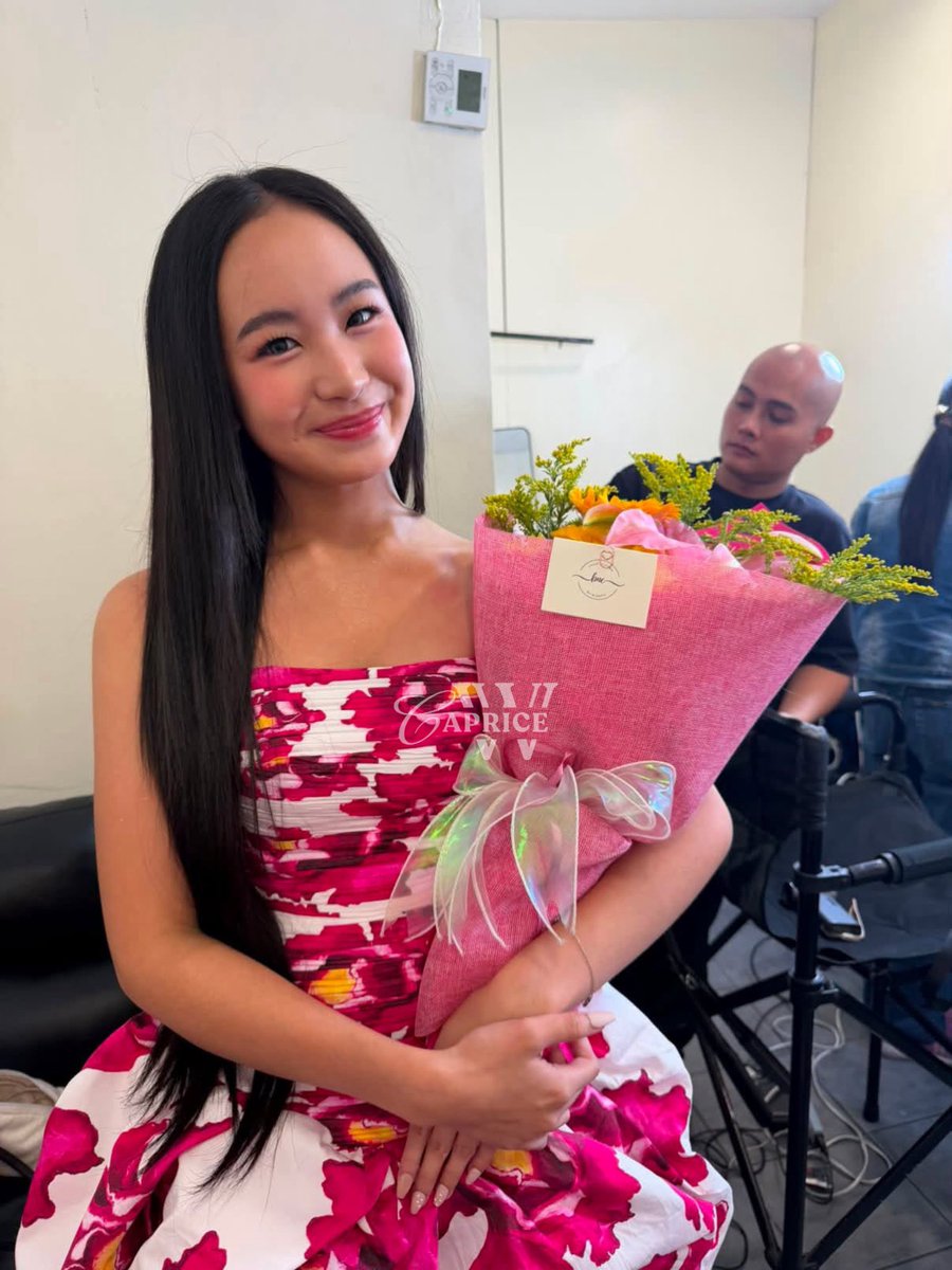 capricewwofc's tweet photo. A small token of our love for Caprice. 🩷 
Two Thumbelina bouquets, a beautiful dress, and sweet treats just for you. We hope they made you smile! ✨

#CapriceCayetano https://t.co/K8jZbZuaAo