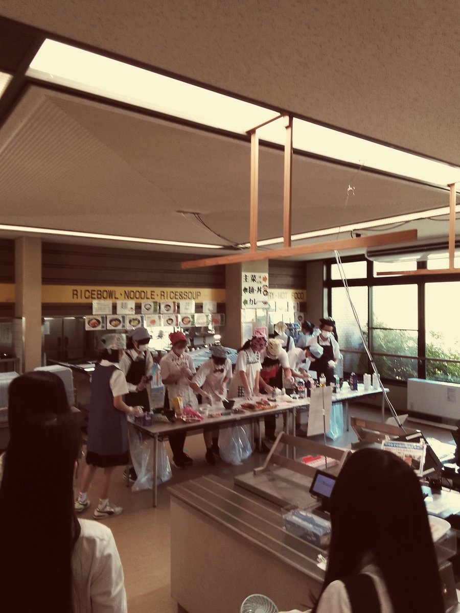 nitnc_coop's tweet photo. 今年も恒例の生協学生同好会によります、かき氷イベントやってます！ https://t.co/iHPPlflBKc