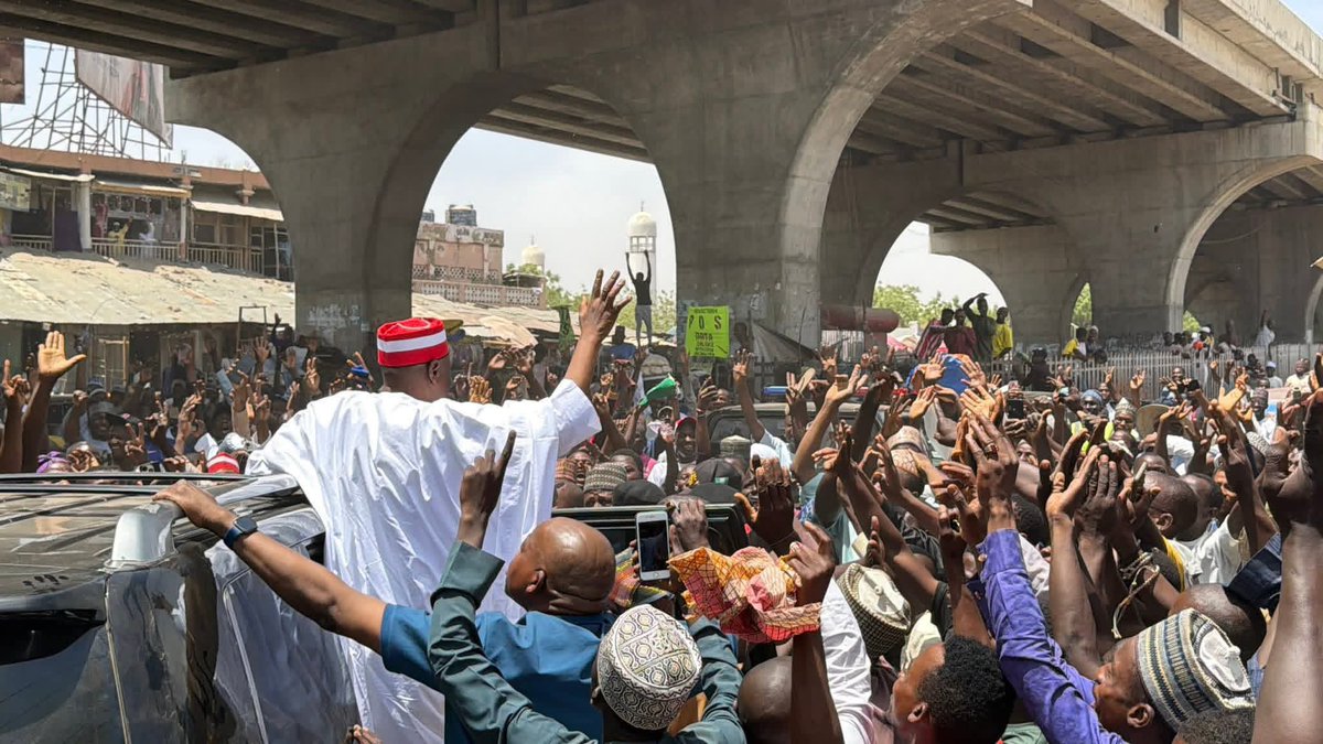 PO_GrassRootM's tweet photo. Rabiu Musa Kwankwaso’s massive mobilization across Northern Nigeria is sending fear into the APC.
Things we love to see. https://t.co/PWOMnTEDaA
