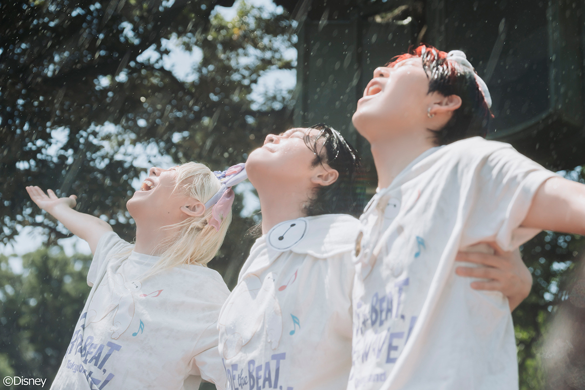 TDR_PR's tweet photo. 📺番組情報📺

8月10日(月)20:55〜放送の「テレビ×ミセス」(TBS系列)は、Mrs. GREEN APPLEが、東京ディズニーリゾート®の夏のスペシャルイベント「サマー・クールオフat Tokyo Disney Resort®」を体験✨
夏を全力で満喫する姿をどうぞお楽しみに♪ https://t.co/kuP03BefpS