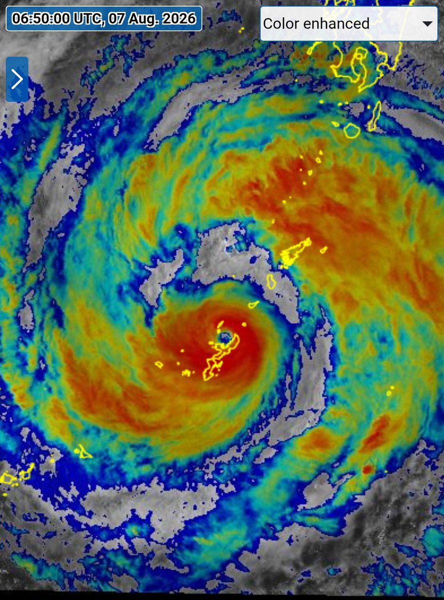 hepomodeler's tweet photo. Okinawa mainland in the storm. 935hPa at 3pm/06z. Typhoon #dolphine #okinawa https://t.co/10Vgw7y85h