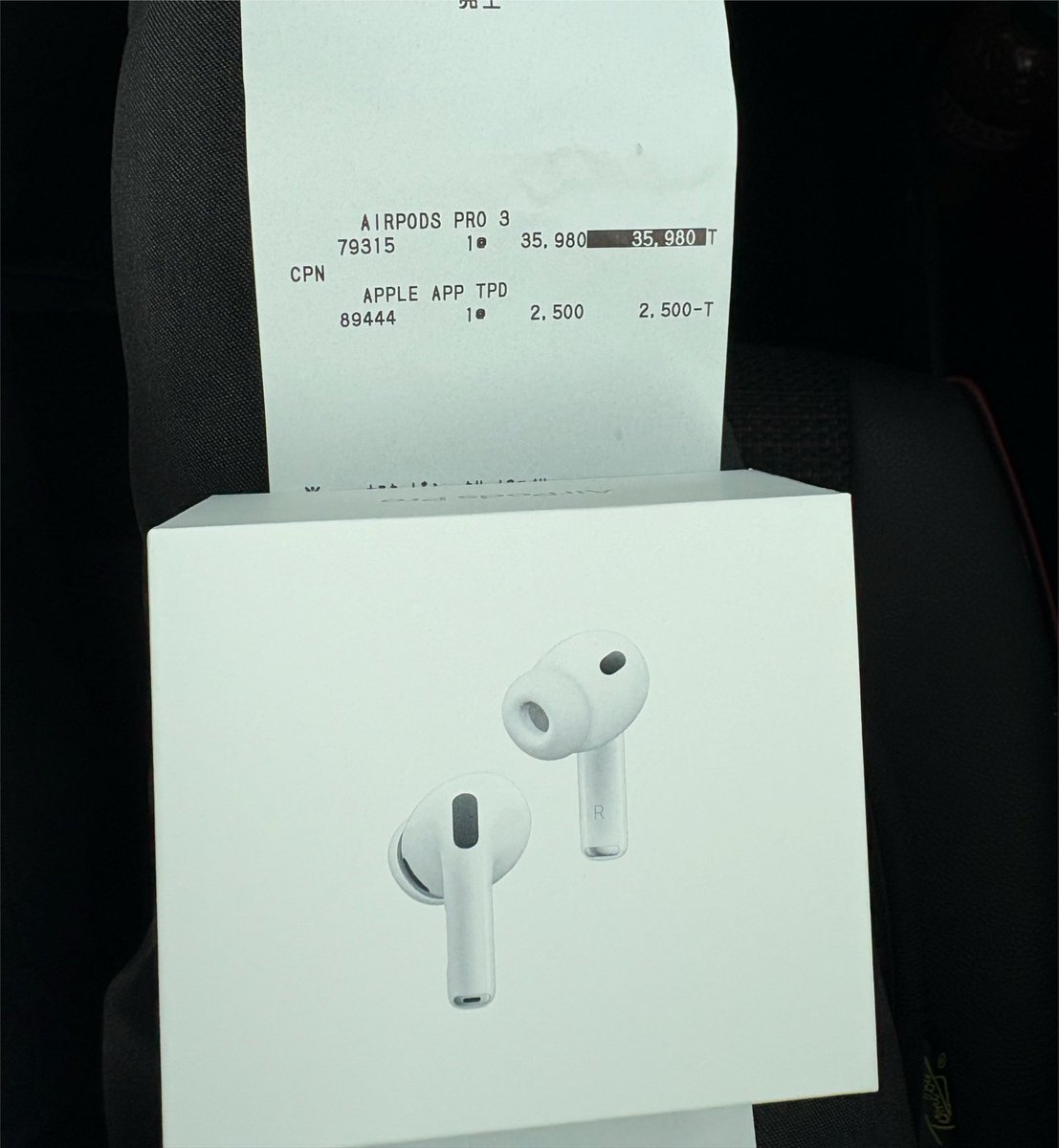 m0Ruu's tweet photo. AirPodsPro3買ったった https://t.co/ImiuVj0HFf