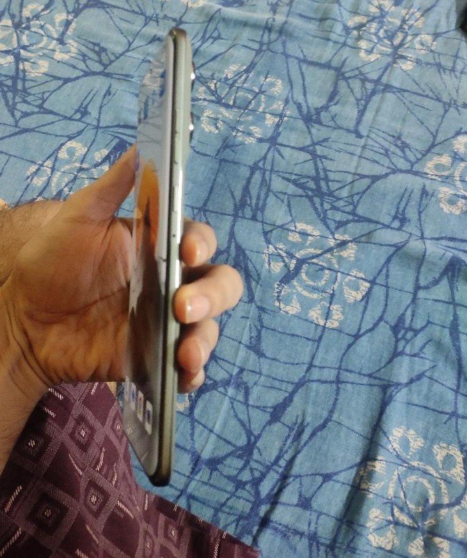Basak19Sub64668's tweet photo. @motorolaindia @ManojSaru @TechnicalGuruji @GyanTherapy @geekyranjit https://t.co/PiwnSjub44