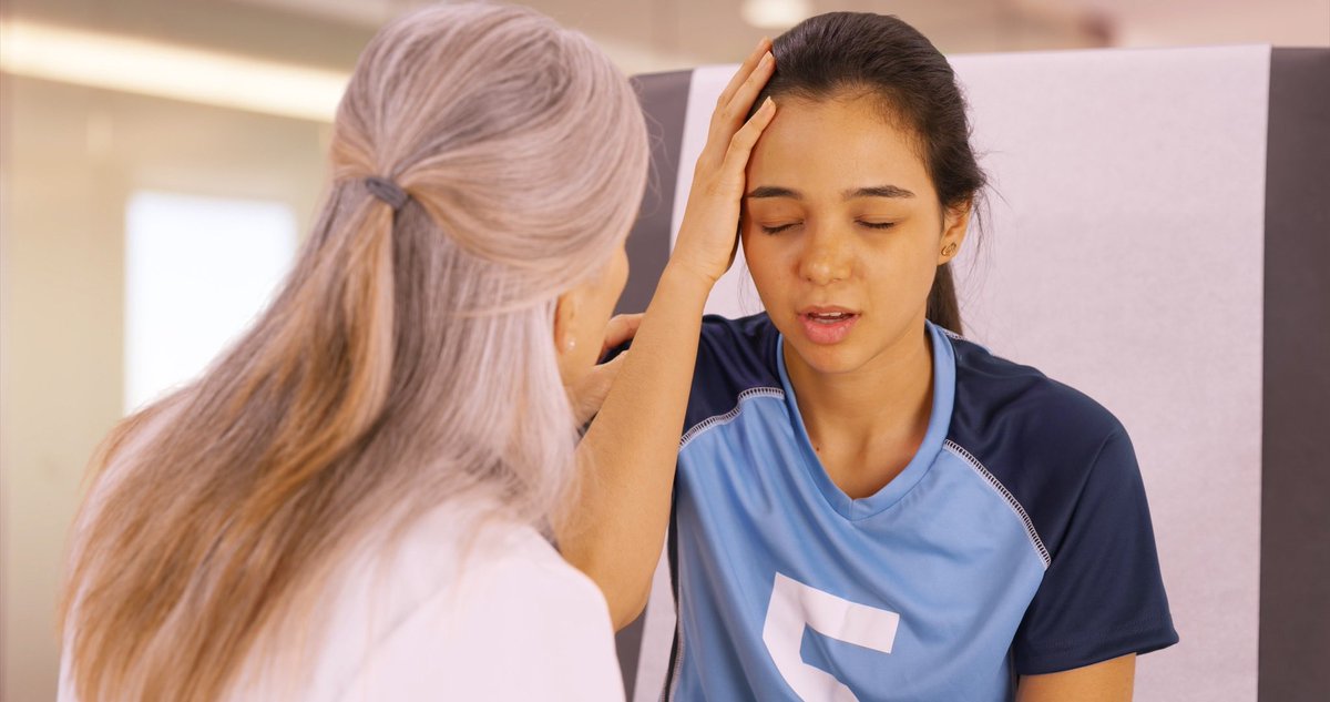 MStranslate's tweet photo. A new study by Swedish researchers has found that experiencing a concussion before developing infectious mononucleosis (after being exposed to Epstein-Barr virus or EBV) increases the risk of developing #MultipleSclerosis. [1/2] https://t.co/aMGYWaAbJZ
