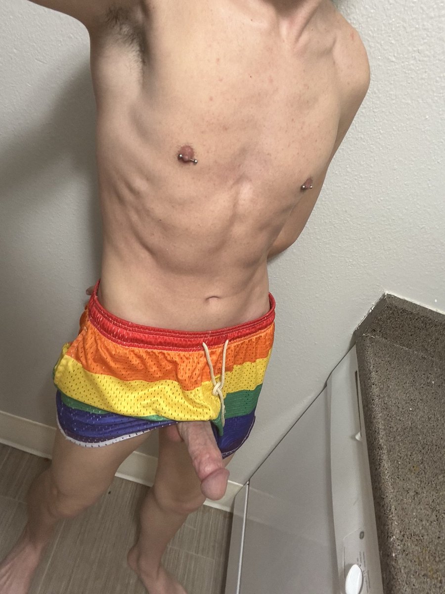 Jasper_holts's tweet photo. You staring or are you gonna use it? https://t.co/zBai1DpIjE