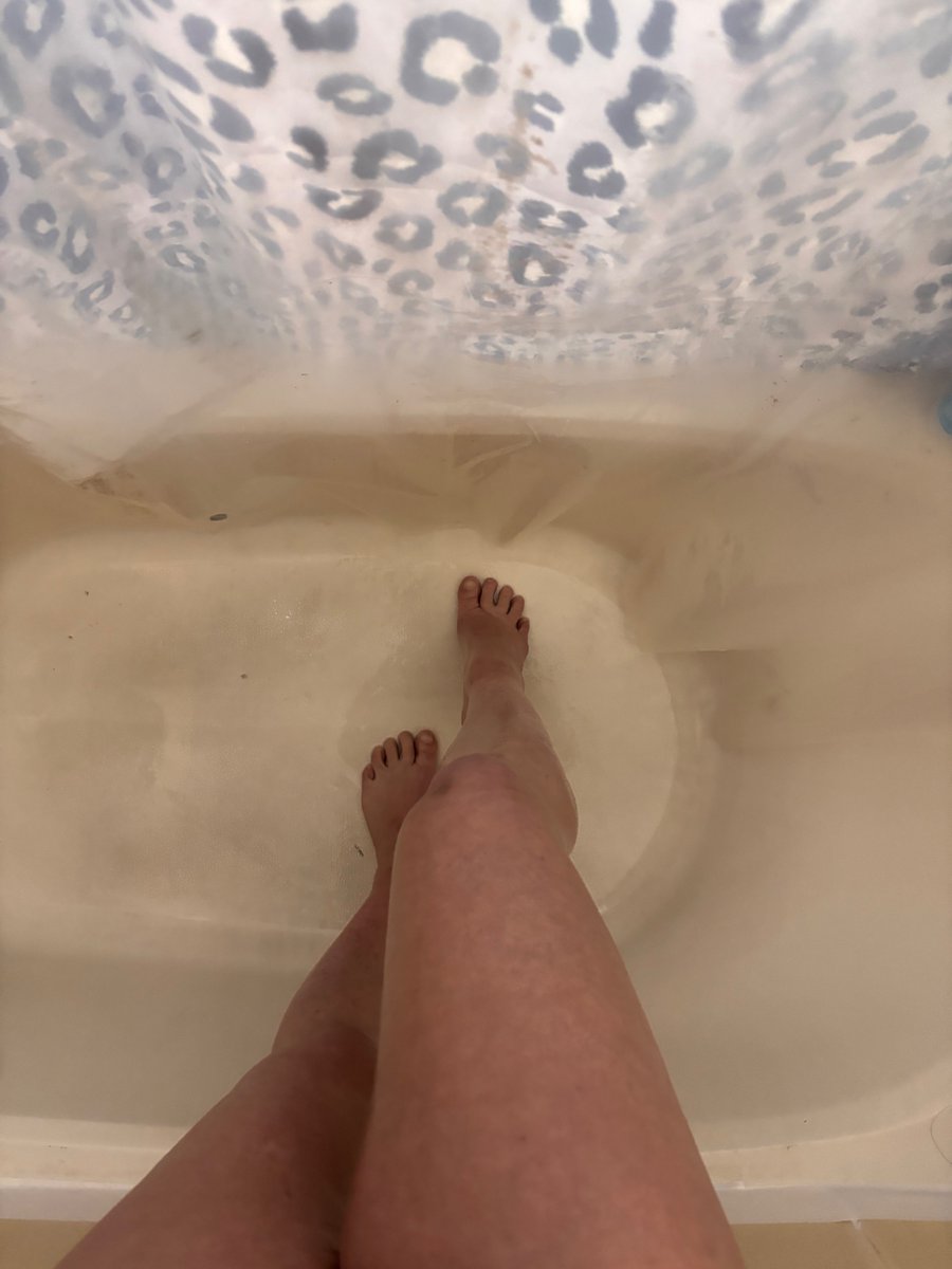 SuzySudzy's tweet photo. Ever want to get turned on by a regular woman again? The kind you actually see in real life? She's at the grocery store contemplating cereal choices, just waiting for you to join the debate. Either way, she's worth fantasizing about too. #SudzySuzy #ShowerTime
#LiveStreamNeeds8 https://t.co/VGpV9KjjZW