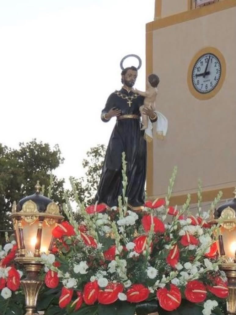 Vox_sanjavier's tweet photo. Desde VOX San Javier queremos felicitar  a todos los vecinos de San Cayetano en el día de su patrón

Queremos agradecer a la Comisión de fiestas todo el trabajo y organización por estas fiestas patronales, por el mantenimiento de las tradiciones.

🙏 ¡Feliz día de San Cayetano! https://t.co/gH5doMBU8a
