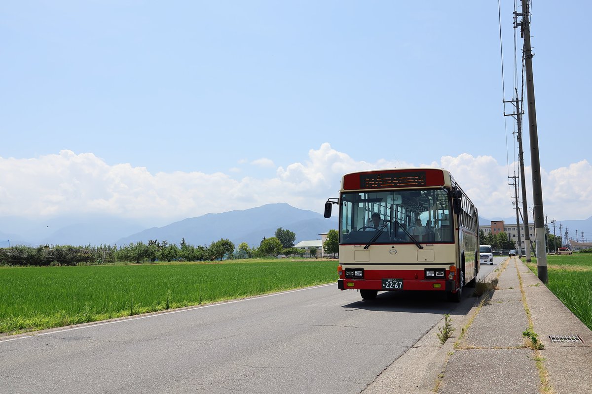 nagaden_bus's tweet photo. いよいよやります🛸

動態保存車「志賀高原シャトル」で、
志賀高原に行って撮影ツアー📸

9月13日（日）開催🎊
8月17日（月）12：30受付開始🎉

先着25名‼️
乗り遅れるな💨

詳しくはこちら⬇️
https://t.co/gW8FVDAxtR https://t.co/IOrRm3kEXA