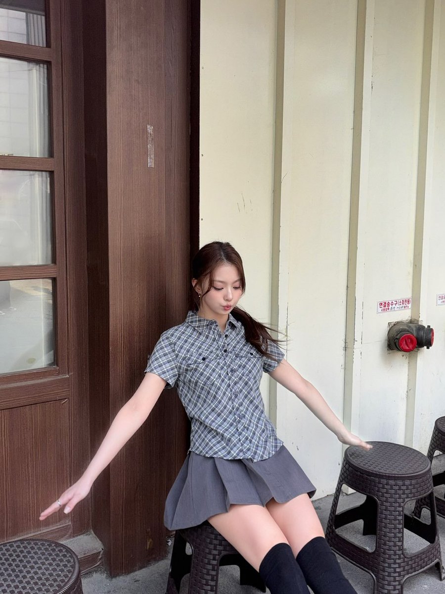 nagyugnn's tweet photo. going subtle and simple because i believe nothing can beat how simplicity leads. ໒꒰  ´ ˘ ` ꒱ა 🫖🤍 a timeless choice of styling, never a too much combination for you to get inspired with. https://t.co/GzPZoKUA38