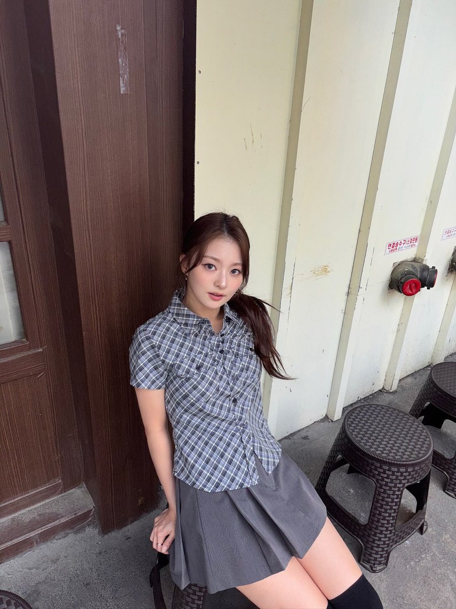 nagyugnn's tweet photo. going subtle and simple because i believe nothing can beat how simplicity leads. ໒꒰  ´ ˘ ` ꒱ა 🫖🤍 a timeless choice of styling, never a too much combination for you to get inspired with. https://t.co/GzPZoKUA38
