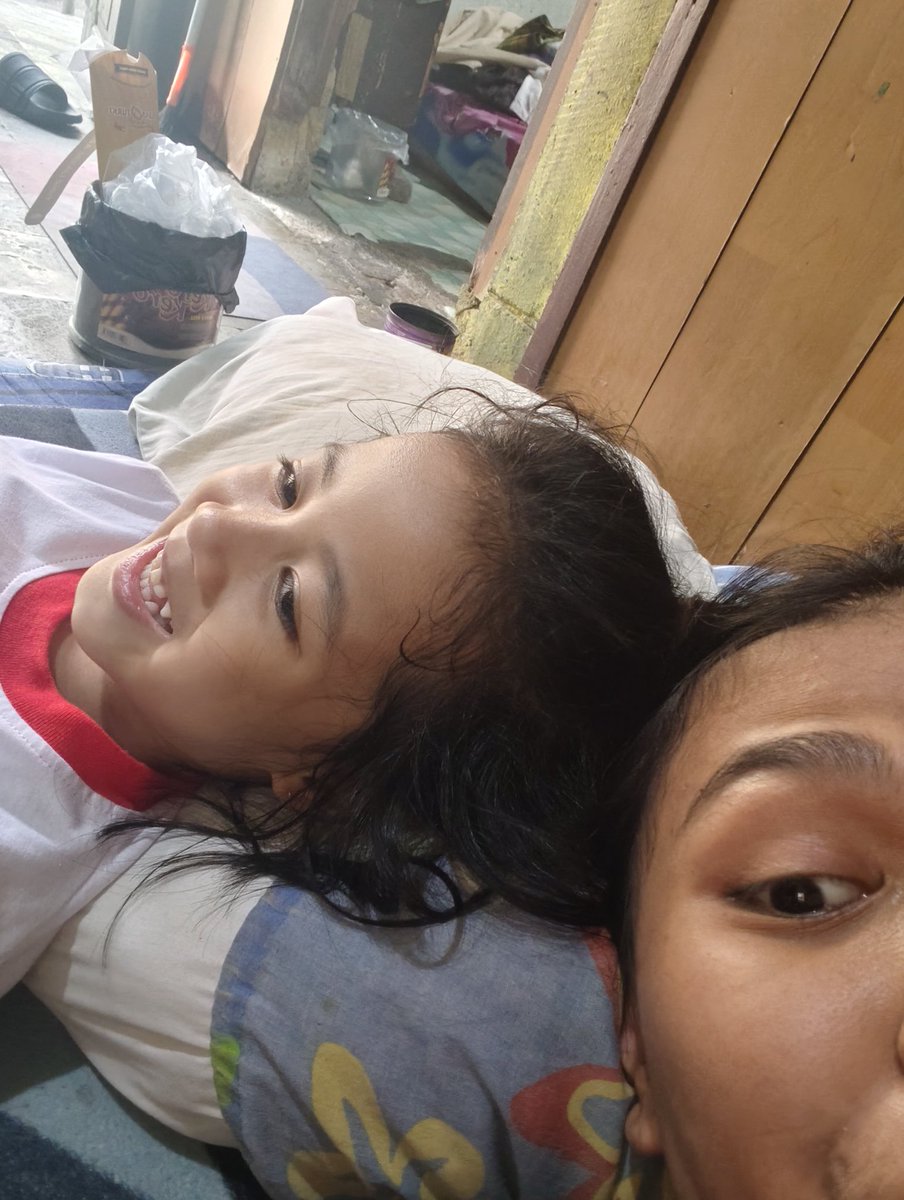 Bellaks99's tweet photo. Long time no see dedek, anak aku udh Cekulah, love you dedek ☺ https://t.co/ZWNqyu53bt
