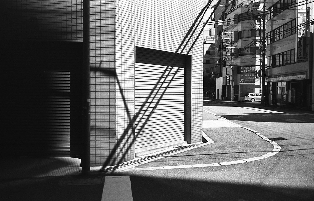 KkmmmGurkha's tweet photo. 日差し
Canon T90 (TANK)
New FD 24-35mm F3.5L
FOMAPAN 100
COMPARD R09One shot(Rodinal)22°9分
#自家現像 #写真 #photography #フィルム #LABBOX https://t.co/wjqGveQOYs