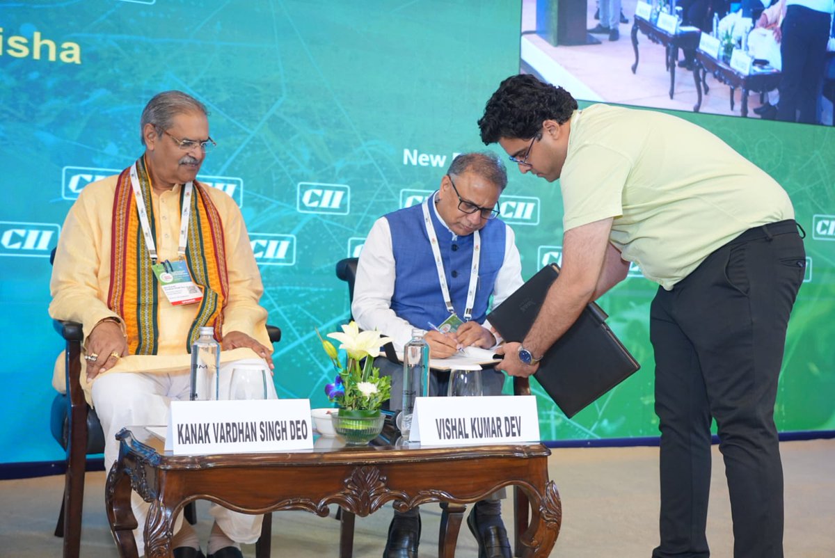CIIEnergy's tweet photo. On Day 2 of #IECE2026, the Governments of Odisha and Madhya Pradesh signed an MoU to strengthen knowledge partnerships and deepen cooperation in renewable energy.

@KVSinghDeo1 @ManuSri_IITD @vishaldevk @RakeshShukla_12 @mnreindia @FollowCII https://t.co/rNHXMdJqt7