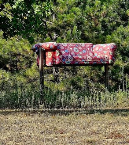 themastarata's tweet photo. @Glastomichelle Blimey! Where do I get a bench like that? PS @RachelGilmourLD ty for new bust stop #Alcombe #WestSomerset Porlock Weir perhaps? https://t.co/7OYszYjaxQ Reminds of Eddy in the space time continuum... https://t.co/fbVBmRbo8N