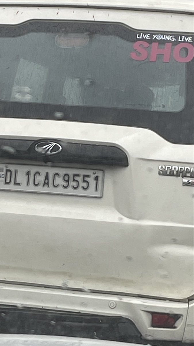 PresidentAgi's tweet photo. 07/08/26 को @DelhiPolice SHO लिखी DL1CAC9551 द्वारा दो यातायात उल्लंघन

1: 13:15 बजे विष्णु दिगंबर मार्ग–पं. दीनदयाल उपाध्याय मार्ग रेड लाइट पर साइड से सिग्नल जम्प।
2: 13:20 बजे ITO फ्लाइओवर से प्रतिबंधित राइट टर्न।

क्या इस वाहन का चालान होगा?
@dtptraffic @LtGovDelhi @CMODelhi https://t.co/VAvOzCEhKN